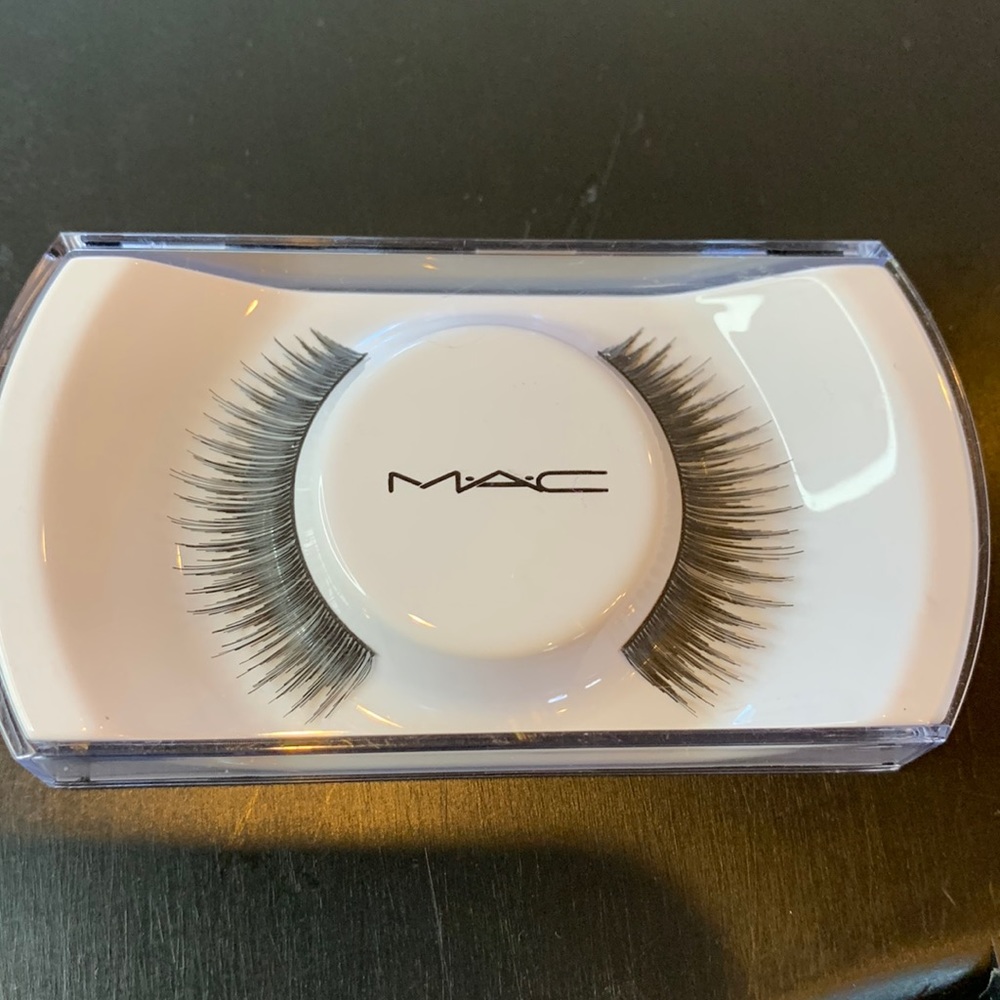 Mac eyelashes